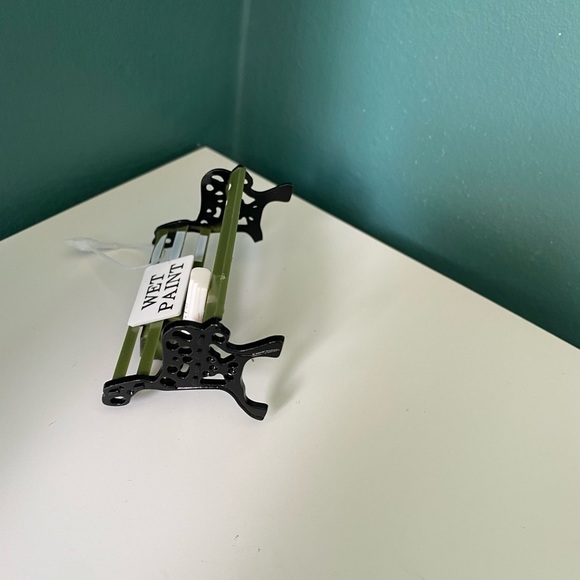 VINTAGE 1994 Acme Miniature Fridge Magnet Wet Paint Bench Green Black *flaw* - Picture 4 of 7